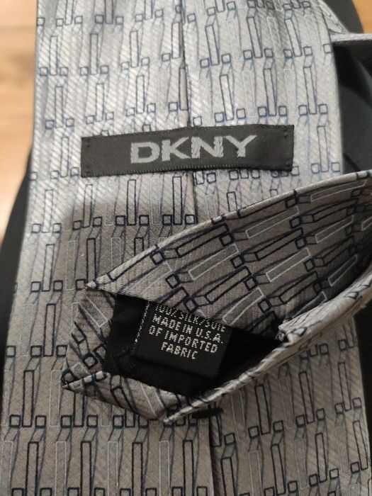 Cravată DKNY din mătase