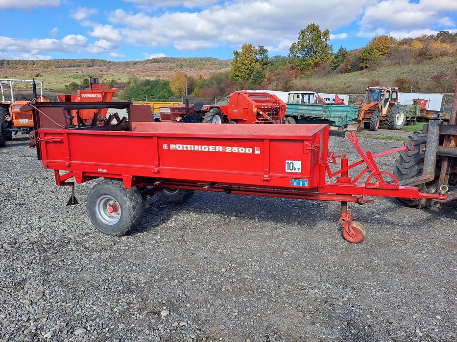 Vand mig de gunoi ideal pentru solari dupa tractor mic  masa utila 2.5