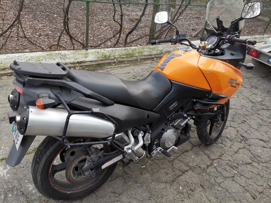 Motocicleta Suzuki V-Strom 1000