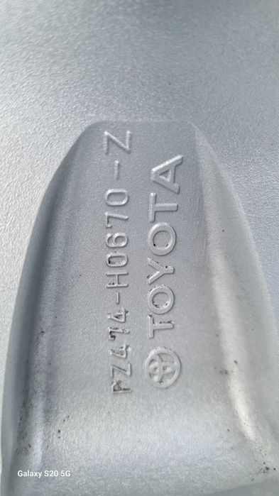 Оригинални джанти Toyota Haice 6/139.7 Toyota 6x139.7