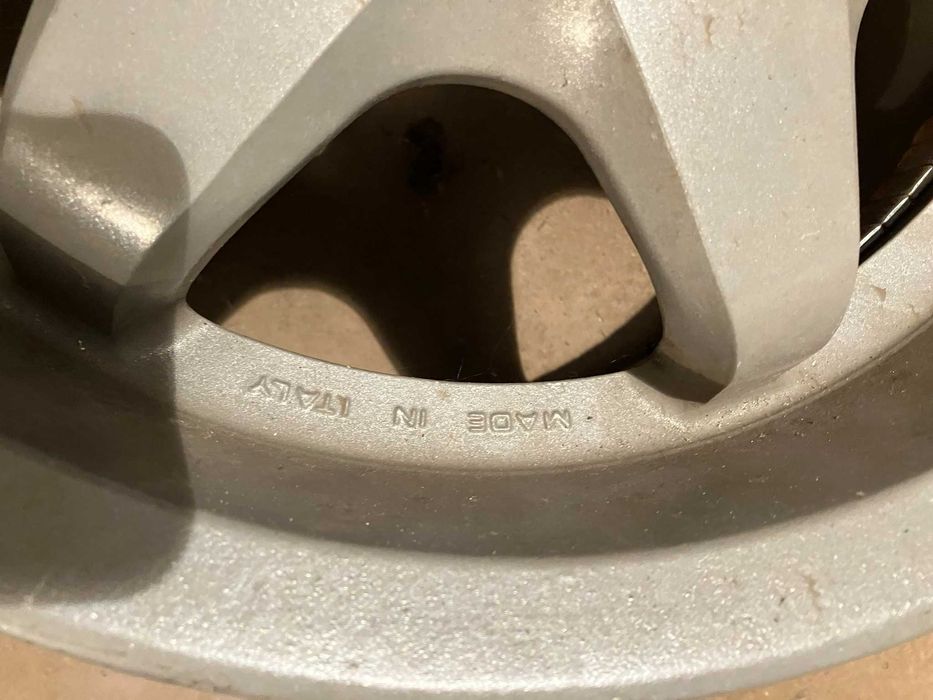 15" 7J Джанти MOMO