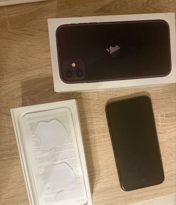 iPhone 11 Black, 64 GB, in stare foarte buna + cutie