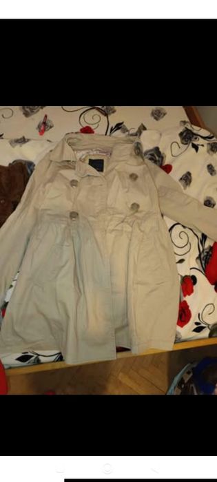 Vând geci mărimea M