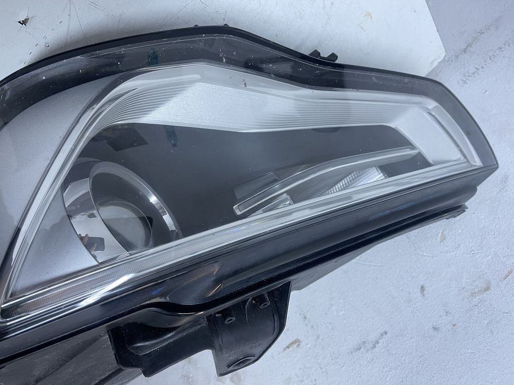 Far stanga bixenon LED Audi A3 8V an 2014-2018 8V0941005