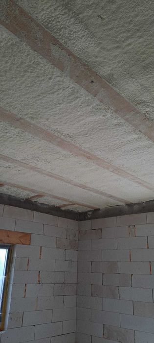 Spumă poliuretanica.