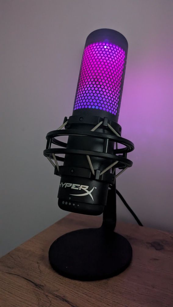 Микрофон HyperX QuadCast S
