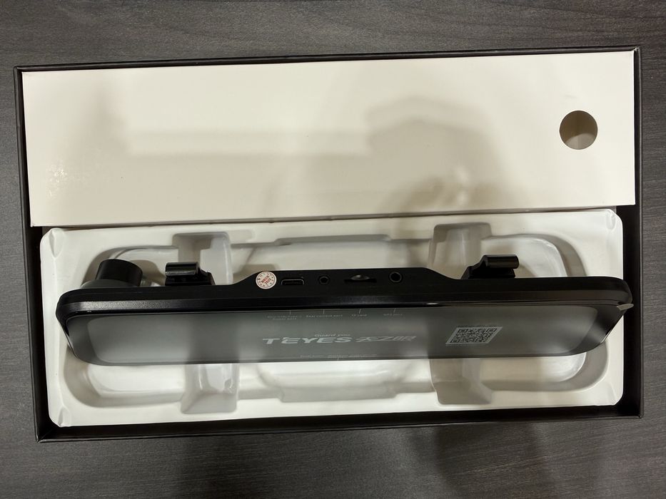 Продается Teyes Q8 Видеорегистратор 3 камеры