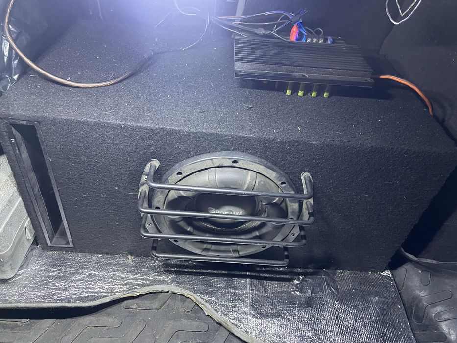 Продам сабвуфер