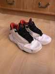 Jordan max aura 3