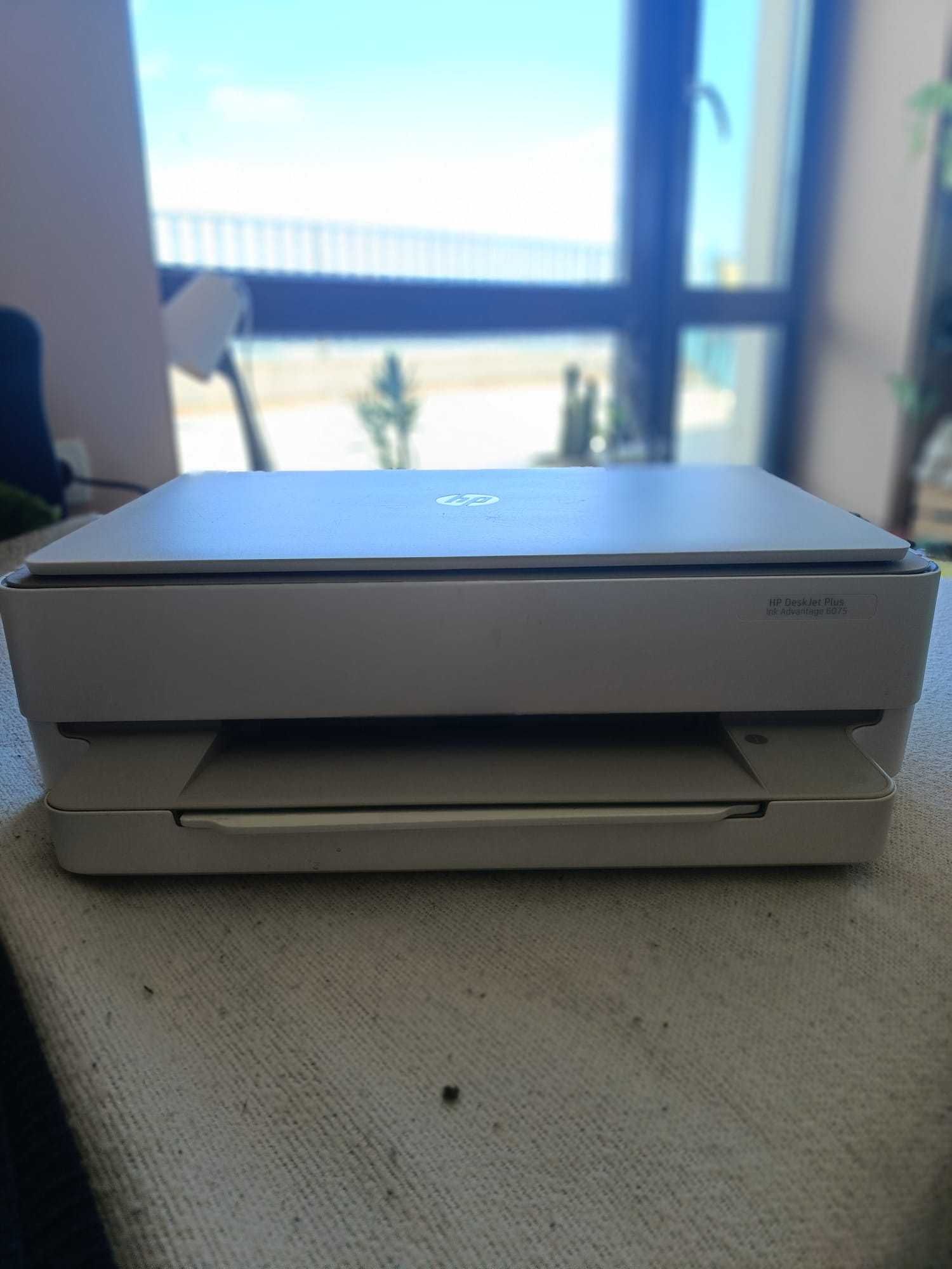 Принтер HP DeskJet Plus Ink Advantage 6075