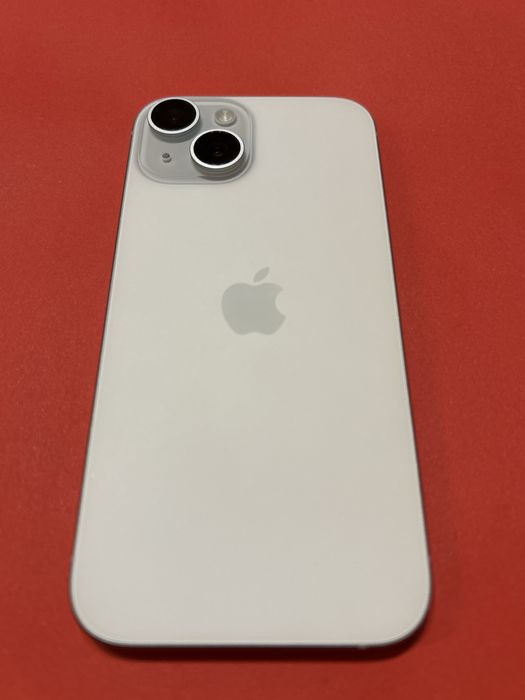 Vand Iphone 15 256GB stare excelenta, utilizat 1 an