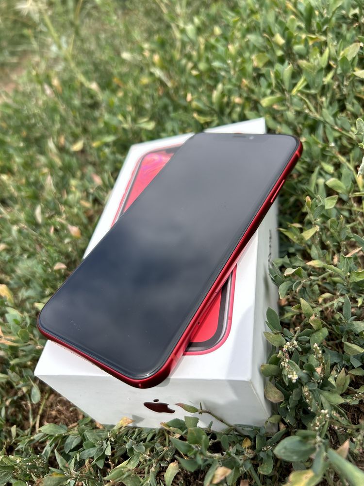 На продаже Iphone XR