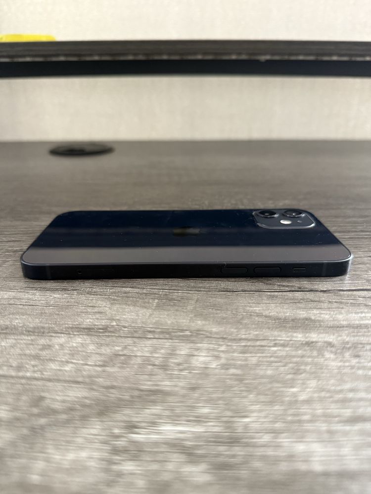 Запазен iPhone 12 128GB