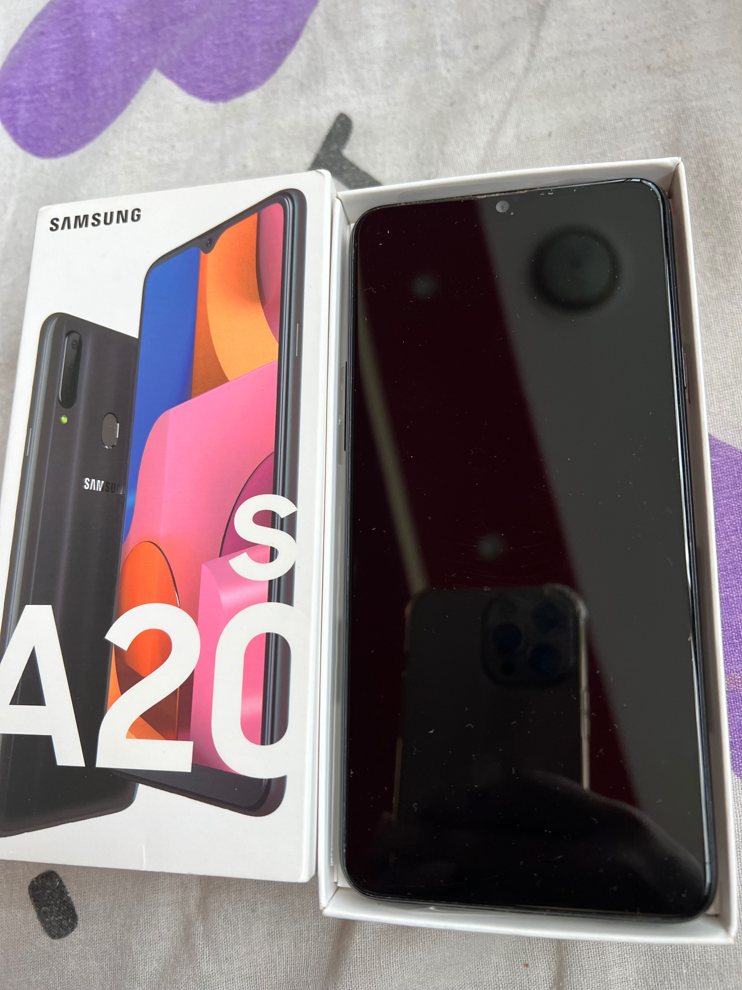 Смартфон Samsung Galaxy A20s