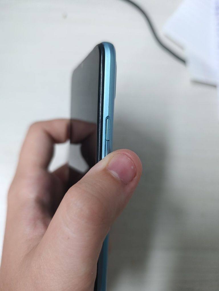 Продам Realme C21-y