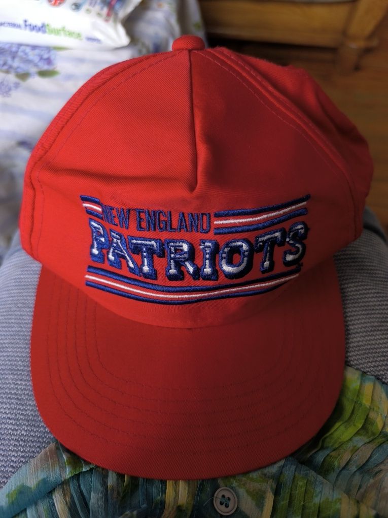 Оригинален английски mulberry шал коприна  Нова шапка NFL new patriots
