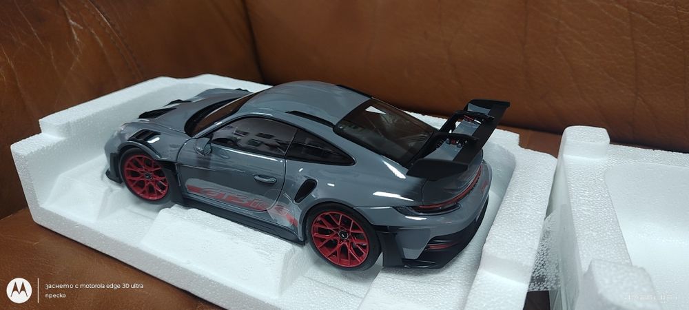 Колекционерски колички Porsche 1:18