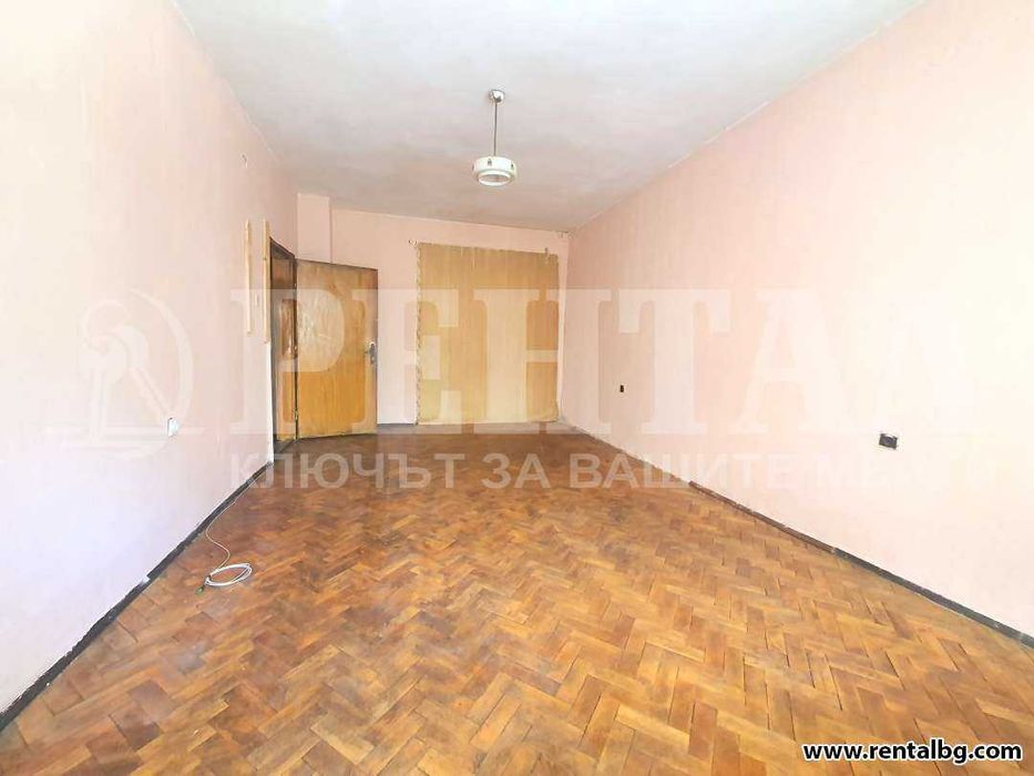 Продава се Тристаен апартамент в Пловдив, Младежки Хълм - 108 кв.м за 1621 €/кв.м - Снимка #13
