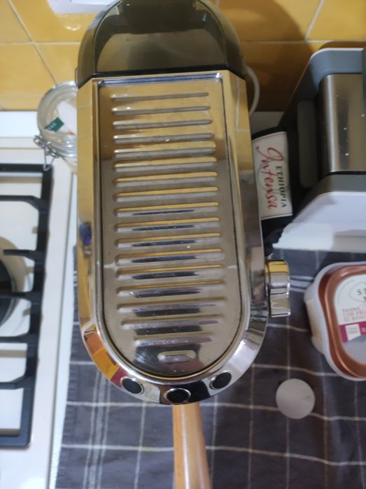 DELONGHI Dedica Style, + diuza cappuccino profi