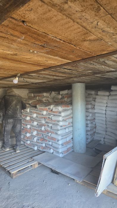 Плиточный клей , родбон, сатин.