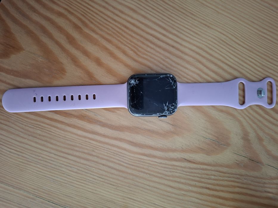 Iwatch 5, cu ecran spart
