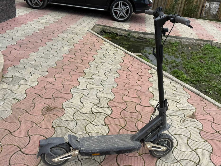 Trotineta navee st3 pro