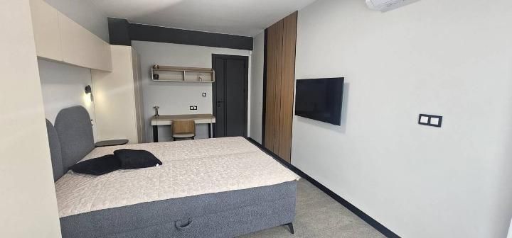 Дава се под наем Тристаен апартамент в Пловдив, Център - 130 кв.м за 1250 € - Снимка #6