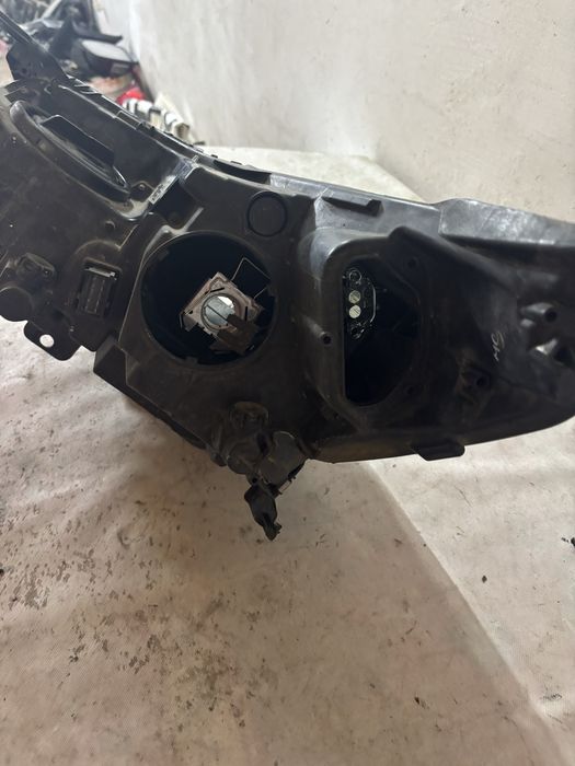 Far dreapta opel astra k