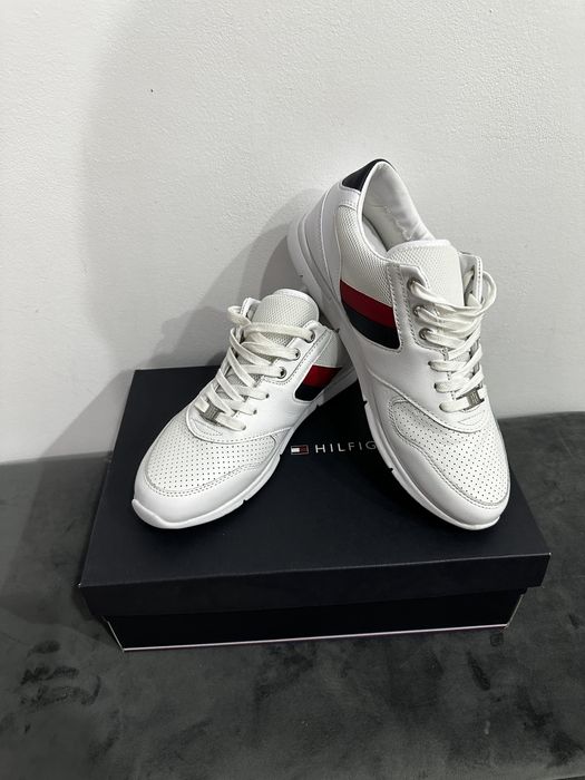 Sneakers Tommy piele