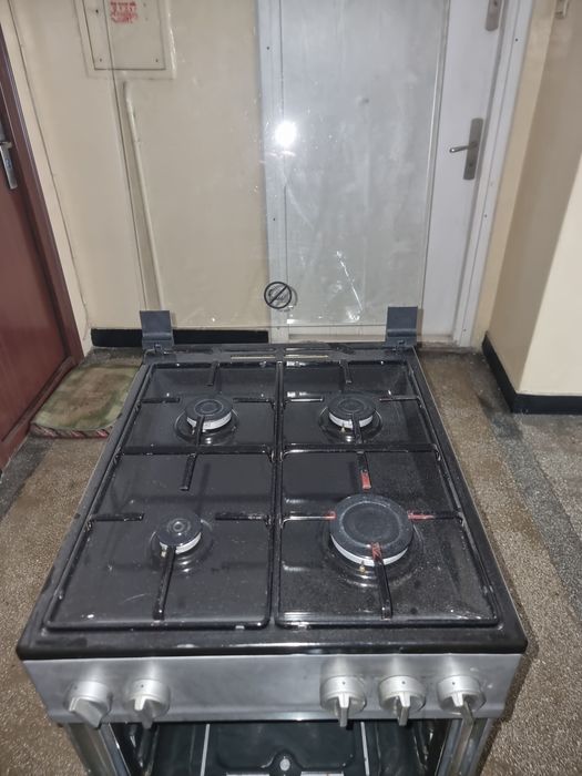 Vând aragaz Gorenje