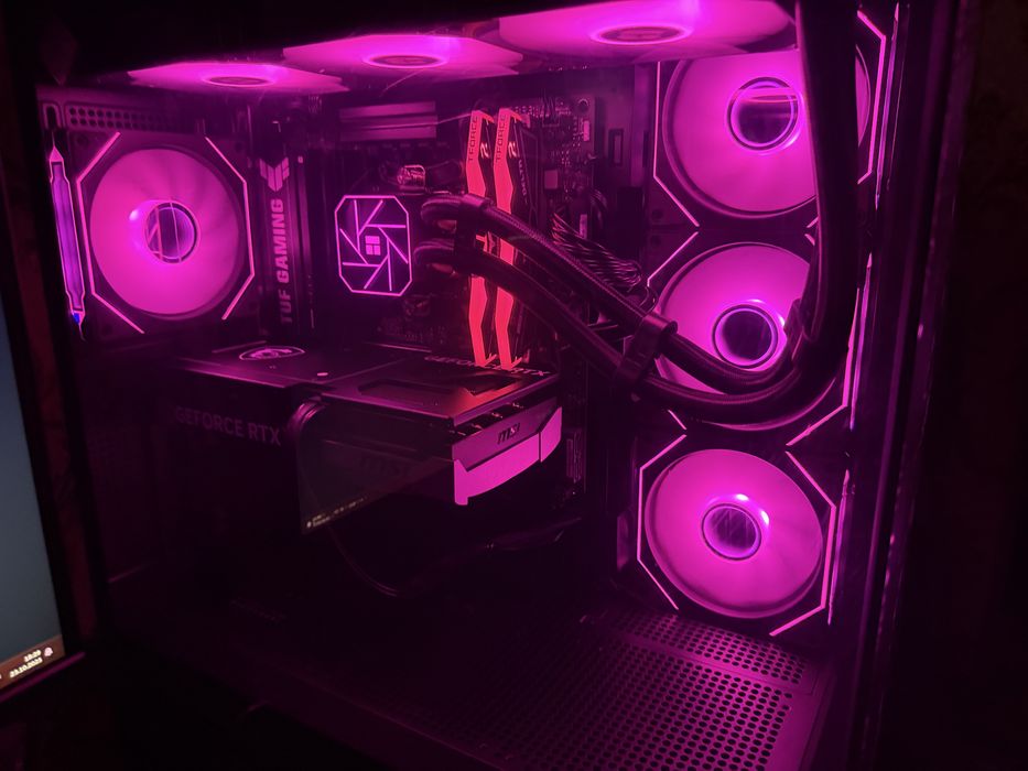 Kompyuter Ryzen 7 7800X3D Msi RTX5070 2x Ventus 12 GB