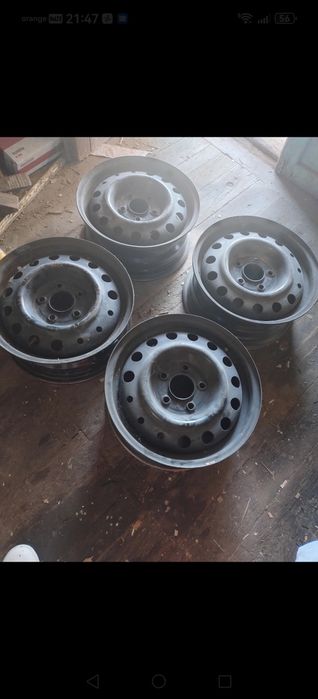 Jante tabla kia r15 și capace 300 RON toate