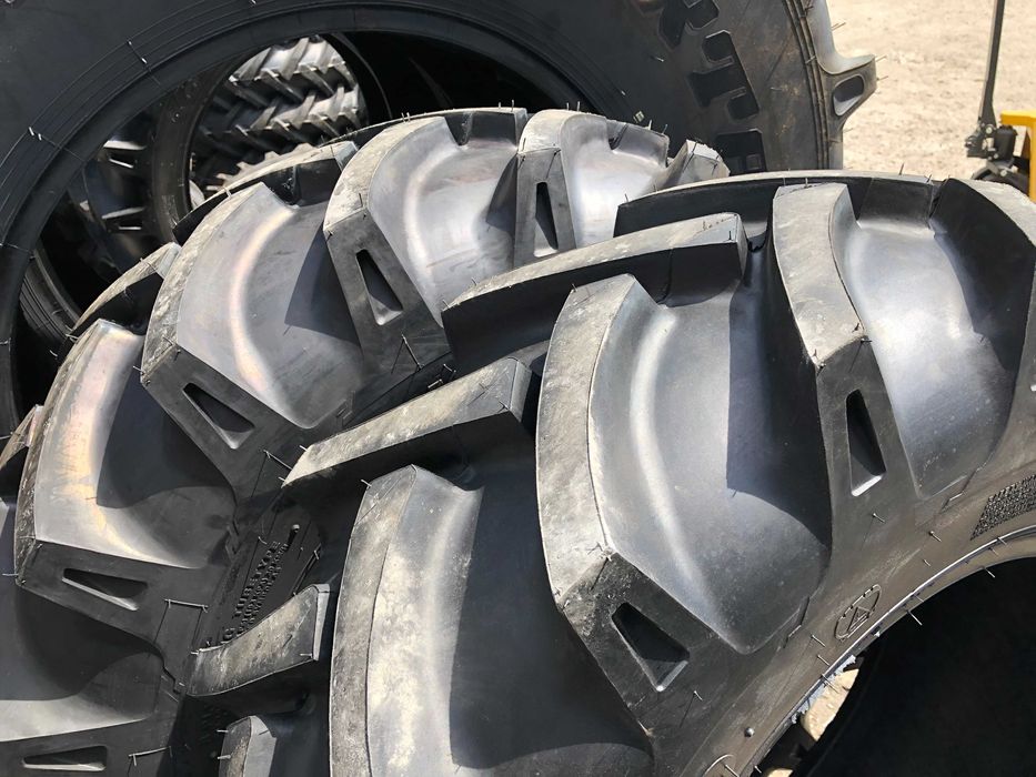Anvelope pentru TRACTOR 13.6-24 marca OZKA cu 8PLY cauciucuri noi