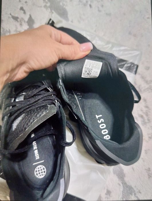 Adidași Adidas Avryn