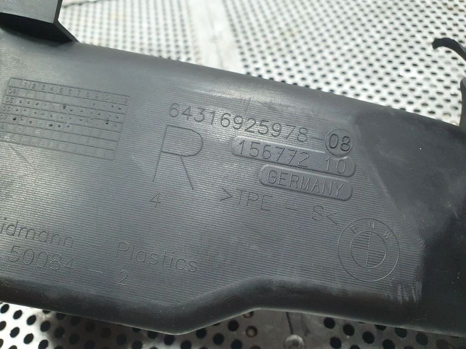 Furtun de scurgere a apei dreapta BMW 3 V E90 2004 - 2012 320 d N47 D20 C 64316925978-08