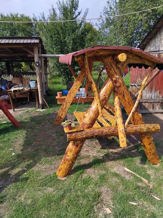 Leagăn Rustic Acoperit cu tegola