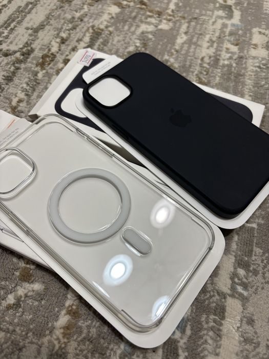 Оригинальные чехлы Apple