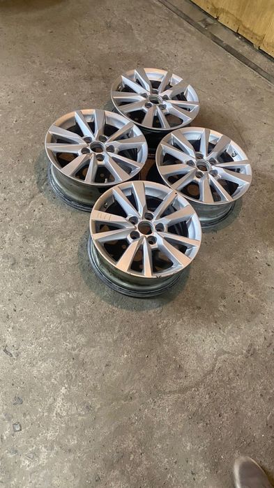 R16 PCD 5 *114,3 Комплект оригинальных легкосплавных дисков