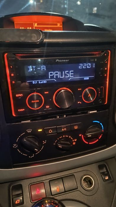 Pioneer 720 BT автомобилен ресивър двоен дин