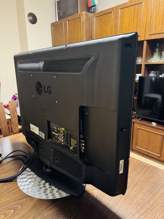 Телевизор LG 32 инча