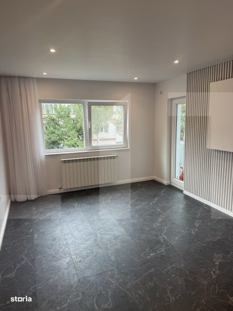 Apartament cu 3 camere, decomandat, 72 mp, zona Piata Mare