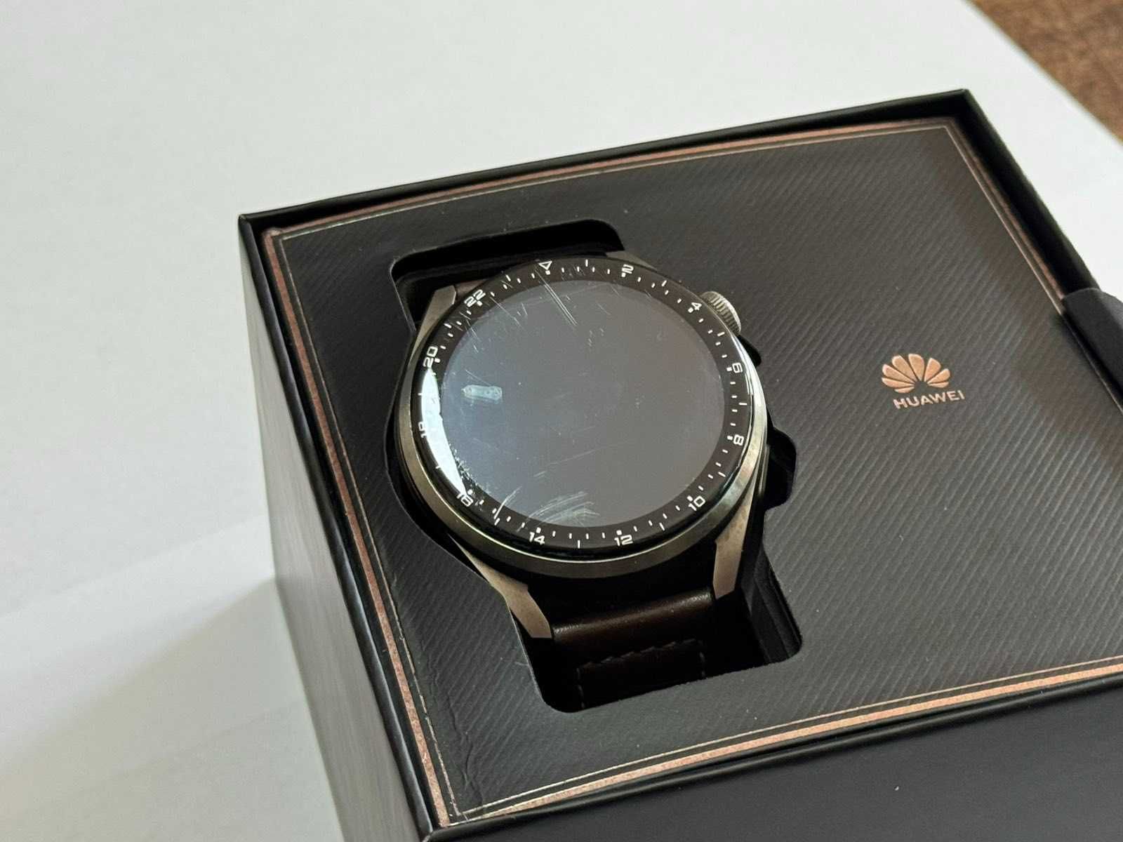 Смарт часовник Huawei GT 3 Pro