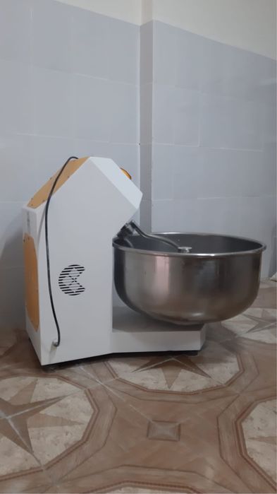 Тестомес в отличном состоянии