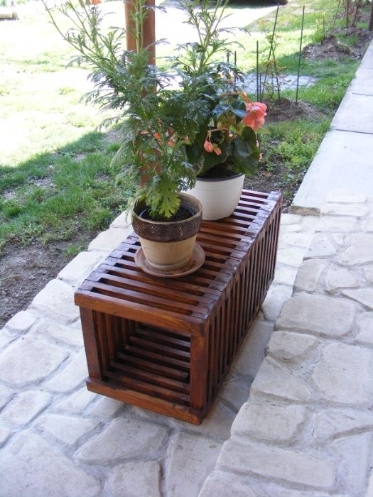 Vand suport flori din lemn