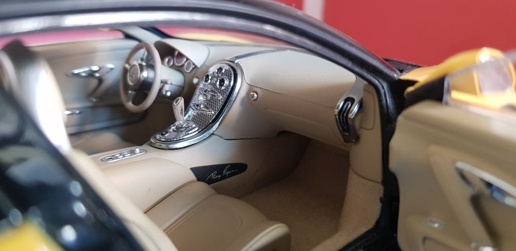 Macheta Bugatti Veyron - AUTOart - 1:18