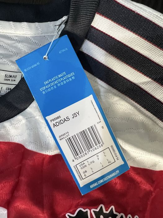 Tricou Manchester United third 24/25 B. Fernandes #8, mărimea L