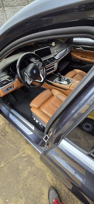 Bmw seria 7 fabricatie 2017 320 cai putere 183.000 km