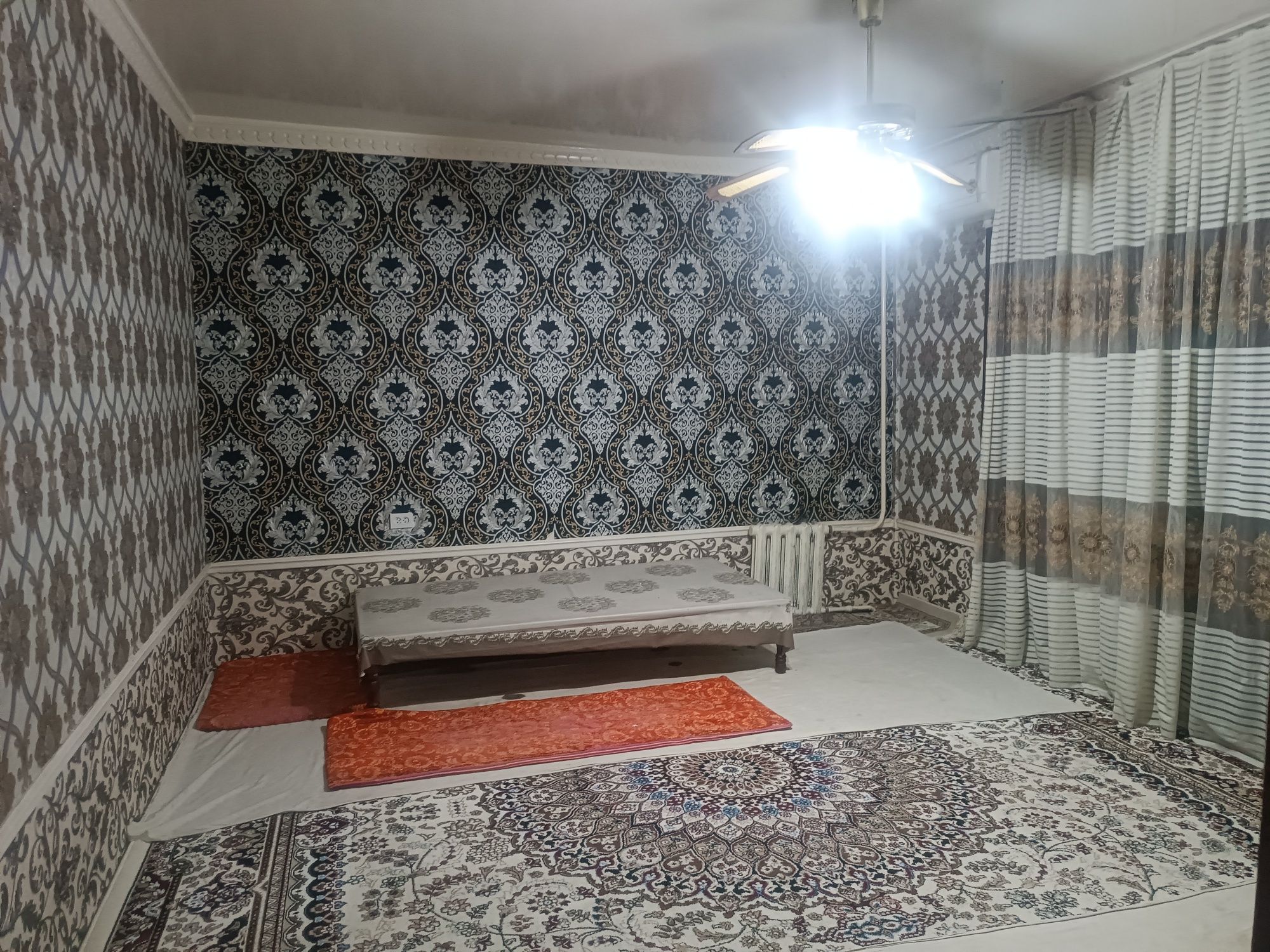 Тинчлик метродан ижарага уй бор