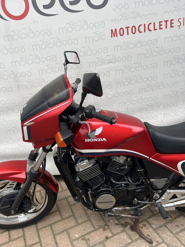 Motoideea vinde  HONDA  VT500E   1985