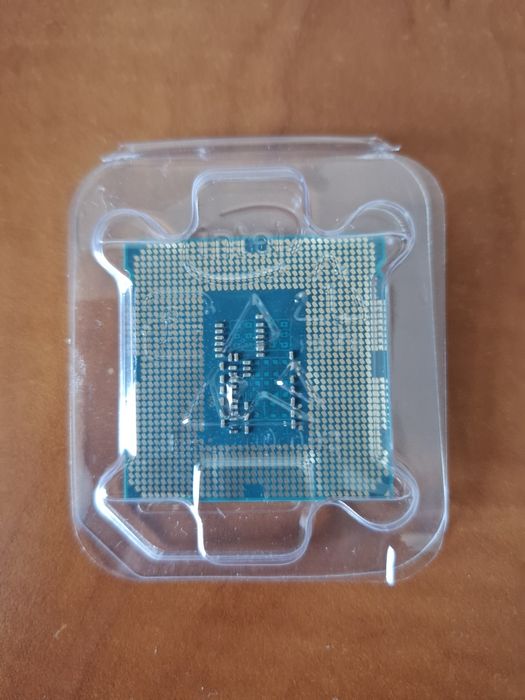 Procesor socket 1150 Intel G3258 cu cooler original